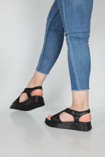 Lastikli Günlük Rahat Siyah Kadın Sandalet S-301 Kadın Düz Sandalet Carla Bella Carla Bella S-301 22y