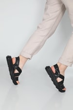 Lastikli Günlük Rahat Siyah Kadın Sandalet FT-2560 Kadın Düz Sandalet Carla Bella CB FT-2560 Sandalet 22Y