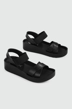 Nefes Alır Rahat Siyah Kadın Sandalet 1400-156 Kadın Dolgu Topuklu Sandalet Voga VOGA 1400-156 ZEN SANDALET