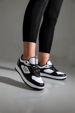 Rahat Bağcıklı Günlük Beyaz Siyah Unisex Spor Ayakkabı 2181 Unisex Günlük Spor Ayakkabı Lambırlent LAMBIRLENT 2181 UNİSEX SPOR