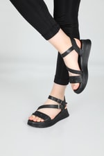 Rahat Günlük Zımbalı Siyah Kadın Sandalet S-22185 Kadın Düz Sandalet Carla Bella Cb S-22185 Sandalet 22y