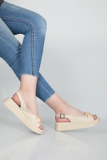 Rahat Taban Düz Bej Kadın Sandalet S-22190 Kadın Düz Sandalet Carla Bella Carla Bella S-22190 22y