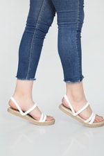 Rahat Taban Düz Beyaz Kadın Sandalet S-22200 Kadın Düz Sandalet Carla Bella Carla Bella S-22200 22y