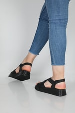 Rahat Taban Düz Siyah Kadın Sandalet S-22195 Kadın Düz Sandalet Carla Bella Carla Bella S-22195 22Y