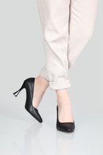 Sivri Burun 9 Cm Kadeh Topuklu Stiletto Siyah Kadın Ayakkabı N-2800 Kadın Stiletto Carla Bella CARLA BELLA N-2800 Stiletto