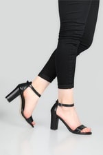 Tek Bant 9 cm Topuklu Siyah Kadın Ayakkabı SR-T07 Kadın Yüksek Topuklu Carla Bella CARLA BELLA SR-T07 21K