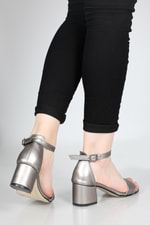 Tek Bant Günlük 5 cm Topuklu Platin Kadın Ayakkabı FOX 05 Kadın Alçak Topuklu Carla Bella CARLA BELLA Fox 05 22Y