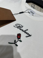 BRBRRY BEYAZ NAKIŞLI KADIN TSHIRT 