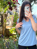 BYMN V YAKA MODAL KUMAŞ KADIN AÇIK MAVİ T SHIRT