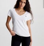 CLVN BEYAZ V YAKA NAKIŞLI KADIN TSHIRT