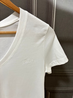 GUSS BEYAZ V YAKA TSHIRT