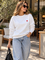 KADIN YUVARLAK YAKA  KALP NAKIŞ DETAYLI SWEATSHIRT BEYAZ RENGİ 