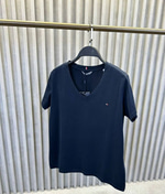 TH LACİVERT V YAKA NAKIŞ DETAYLI KADIN TSHIRT 