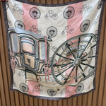 At Arabası Desenli Fular (70x70 - Pembe)