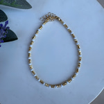Beyaz Boncuklu Gold Detaylı Halhal