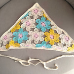 Çiçek Figürlü Örgü Bandana