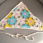 Çiçek Figürlü Örgü Bandana