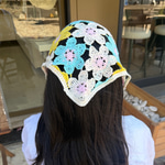 Çiçek Figürlü Örgü Bandana