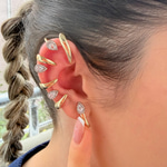 Damla Kesim Taşlı Gold Earcuff