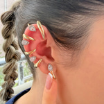 Damla Kesim Taşlı Gold Earcuff