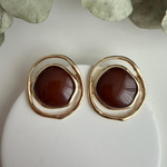 Kahve Taşlı Gold Asimetrik Daire Küpe