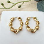 Mat Gold Kıvrımlı Halka Küpe