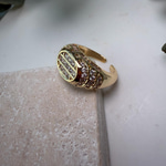 Oval Çerçeve Taşlı Gold Yüzük