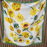 Papatya Desenli Fular (70x70)
