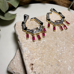 Pembe Taşlı Geometrik Küpe 