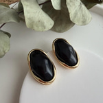 Siyah Taşlı Gold Detaylı Asimetrik Küpe
