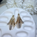 Üçlü Görünüm Taşlı Gold Küpe 