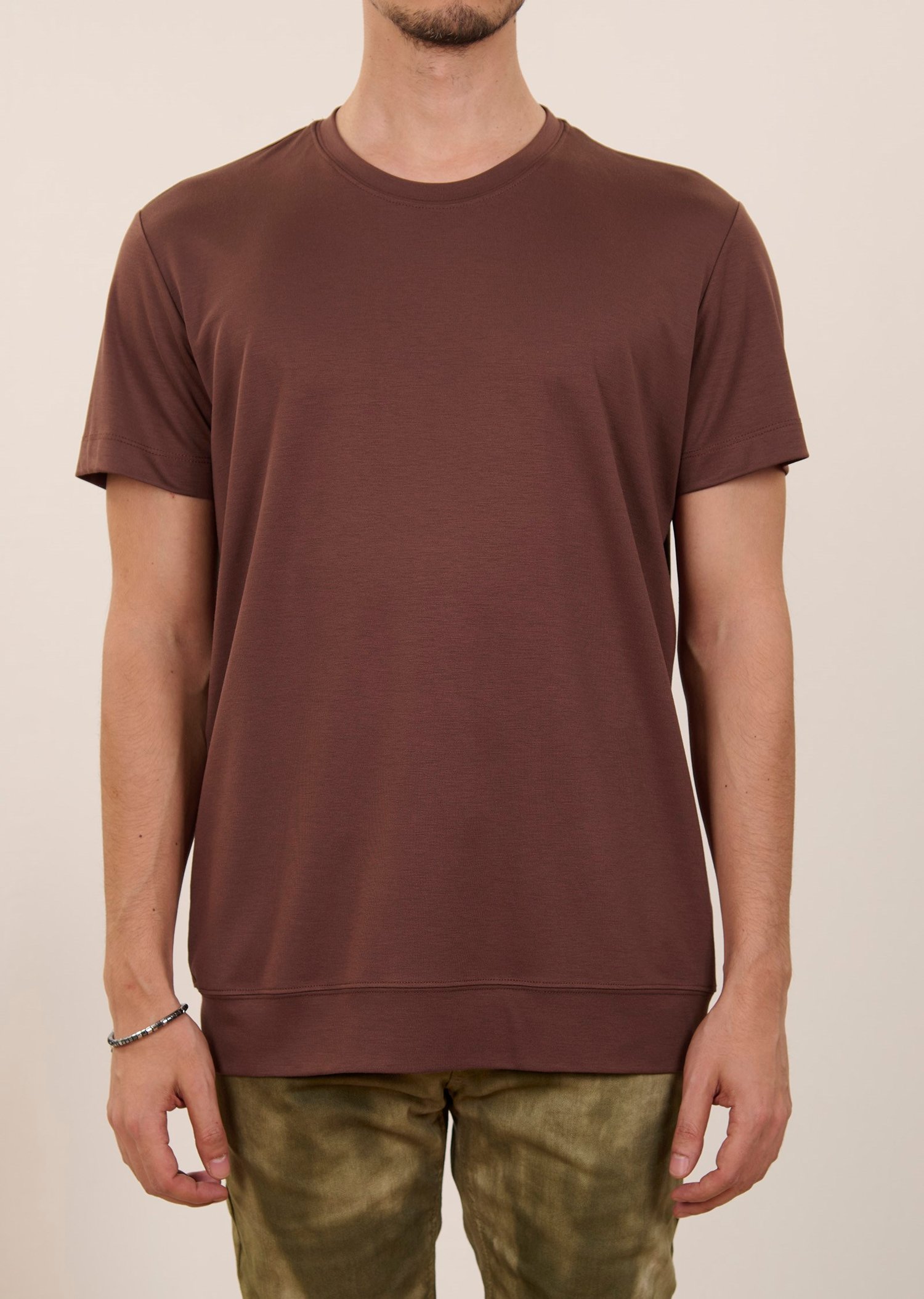 Acı Kahve İnterlok Metal Logo Detaylı Bisiklet Yaka T-Shirt