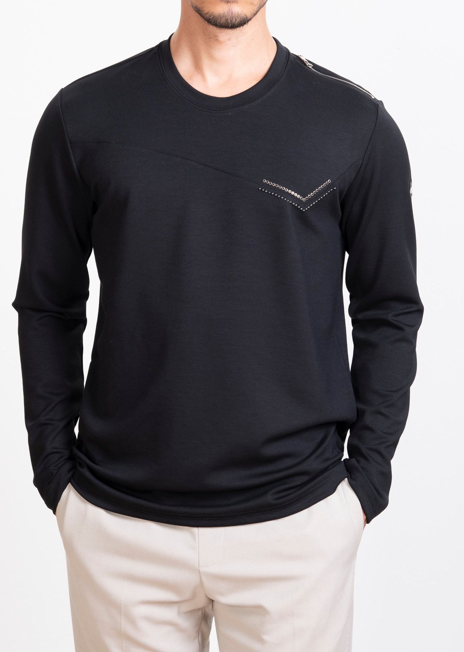 Aksesuarlı Siyah Sweatshirt