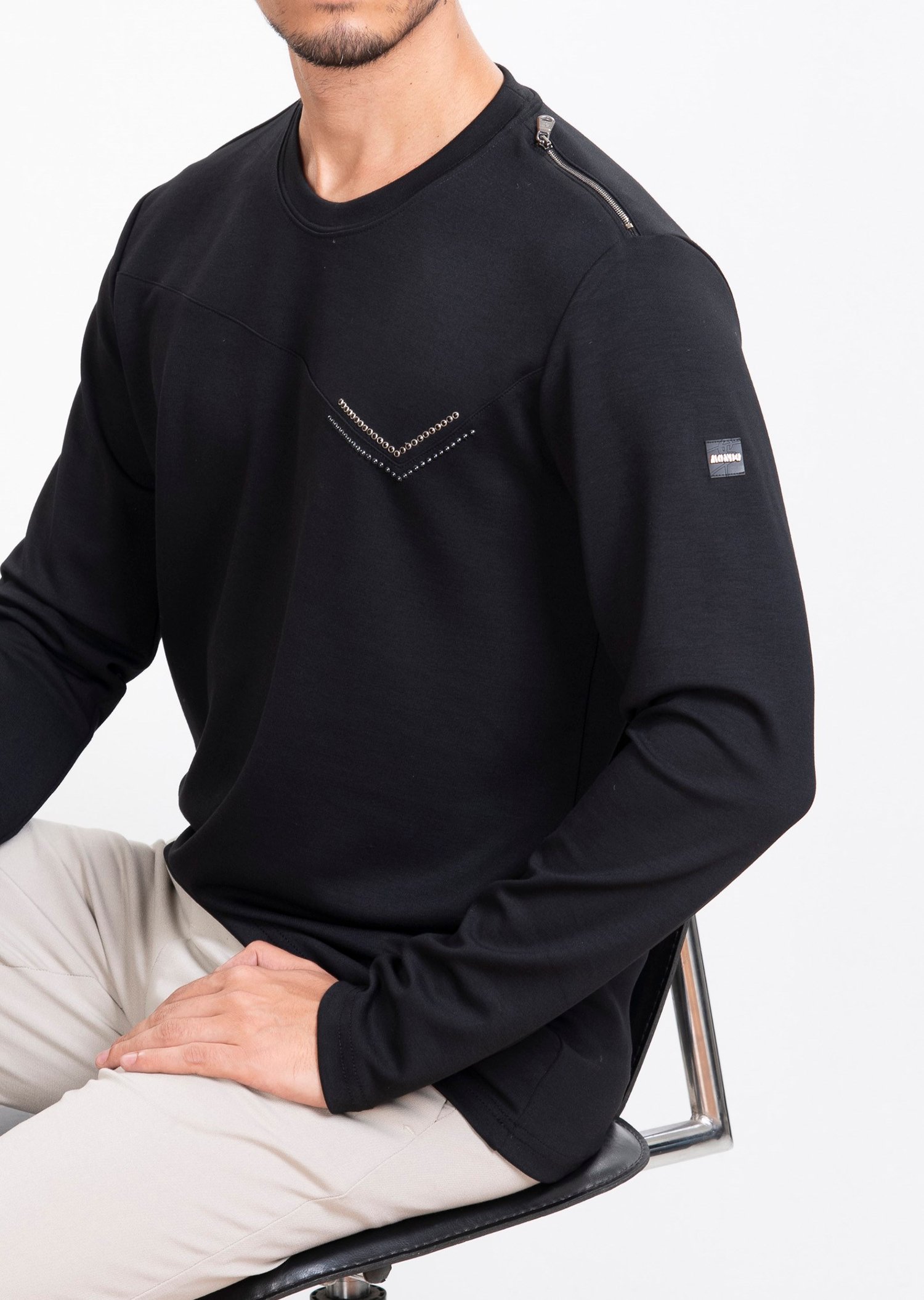Aksesuarlı Siyah Sweatshirt