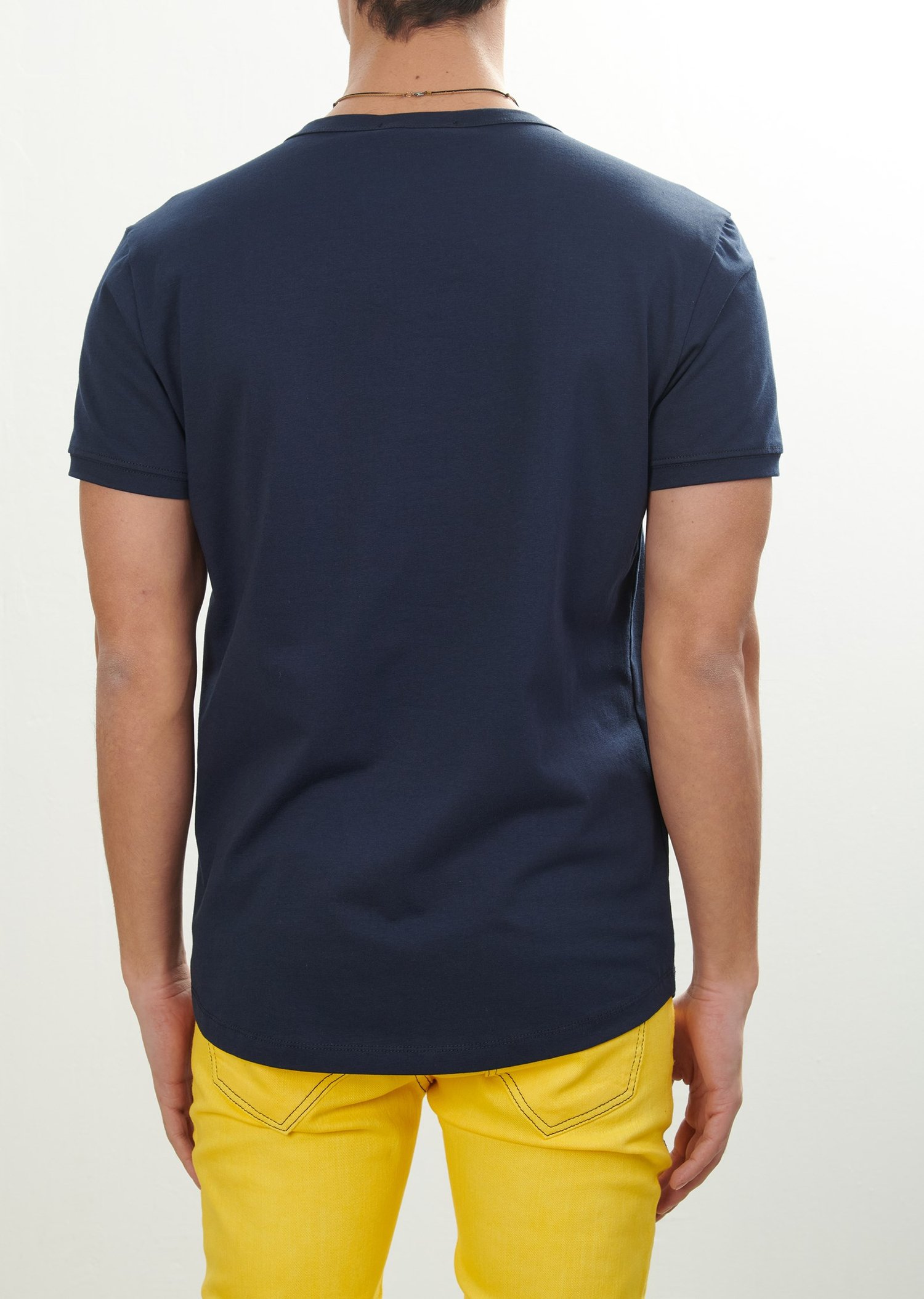 Basic Derin Yaka T-Shirt
