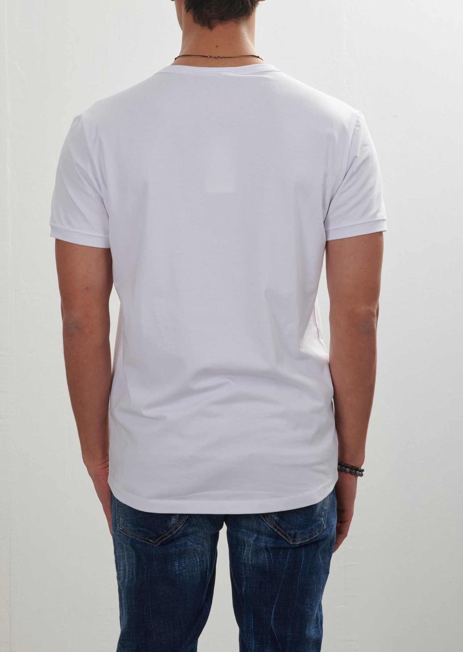 Basic Derin Yaka T-Shirt