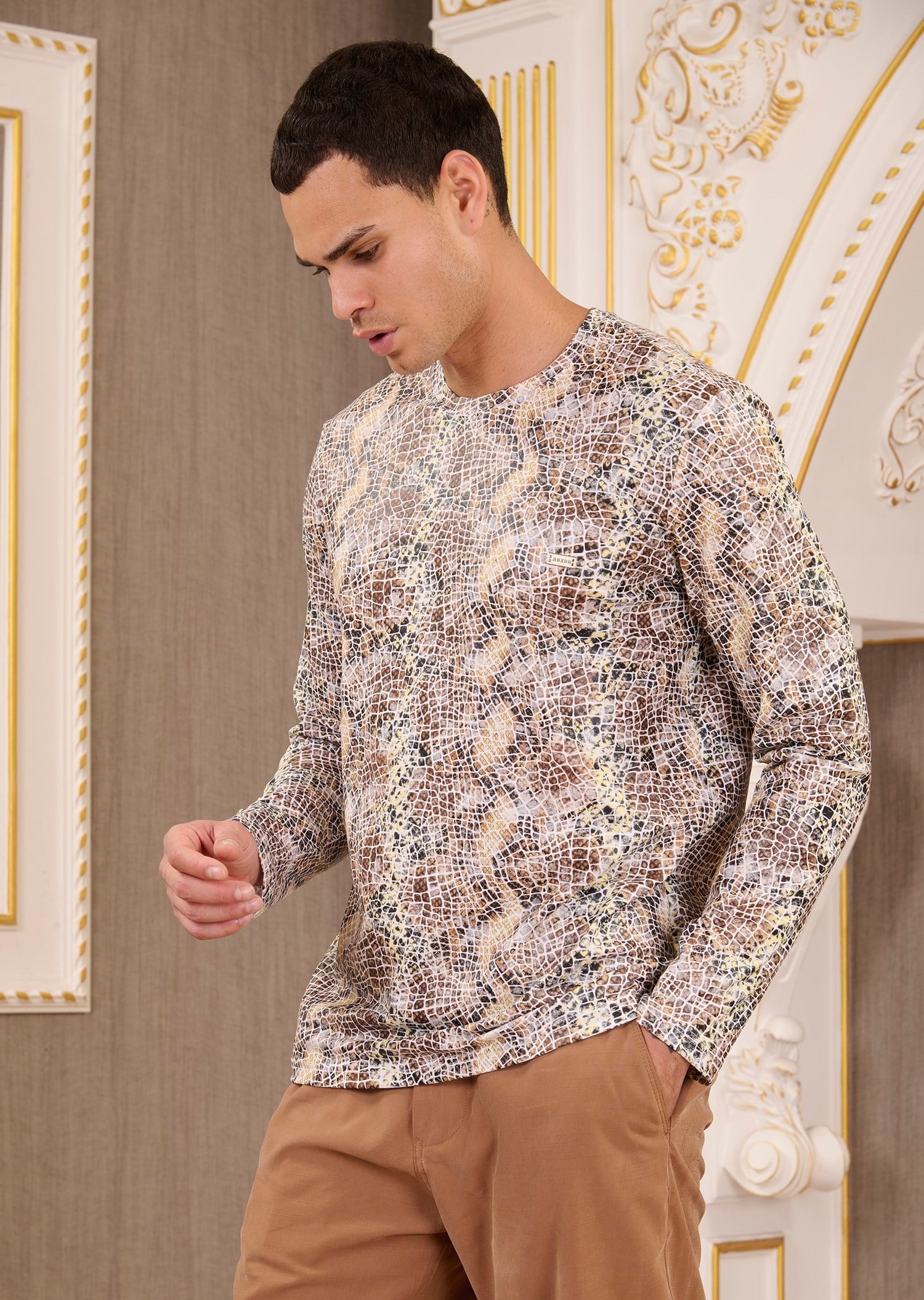 Beyaz Bej Yılan Desenli Pamuklu Sweatshirt