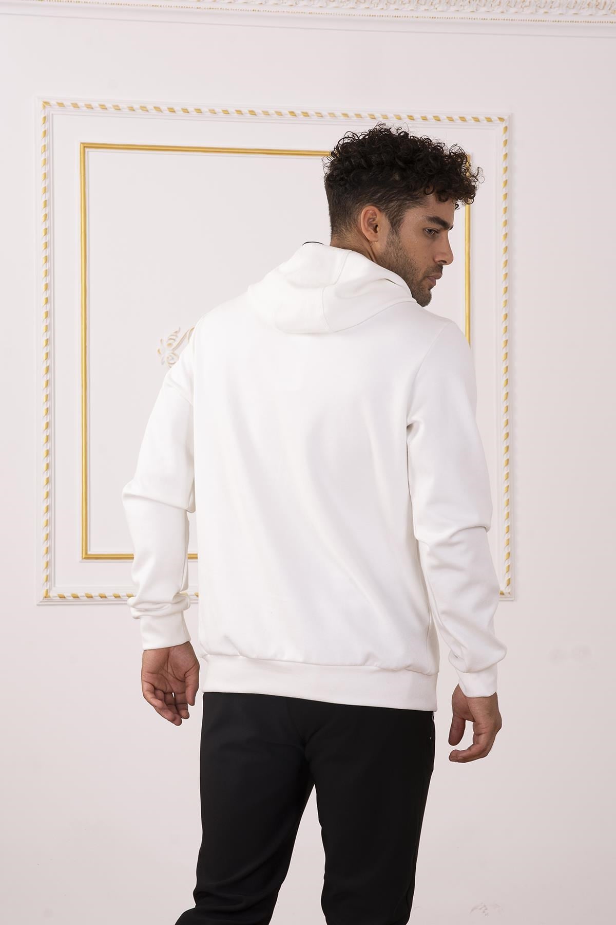 Beyaz Kapüşonlu Sweatshirt
