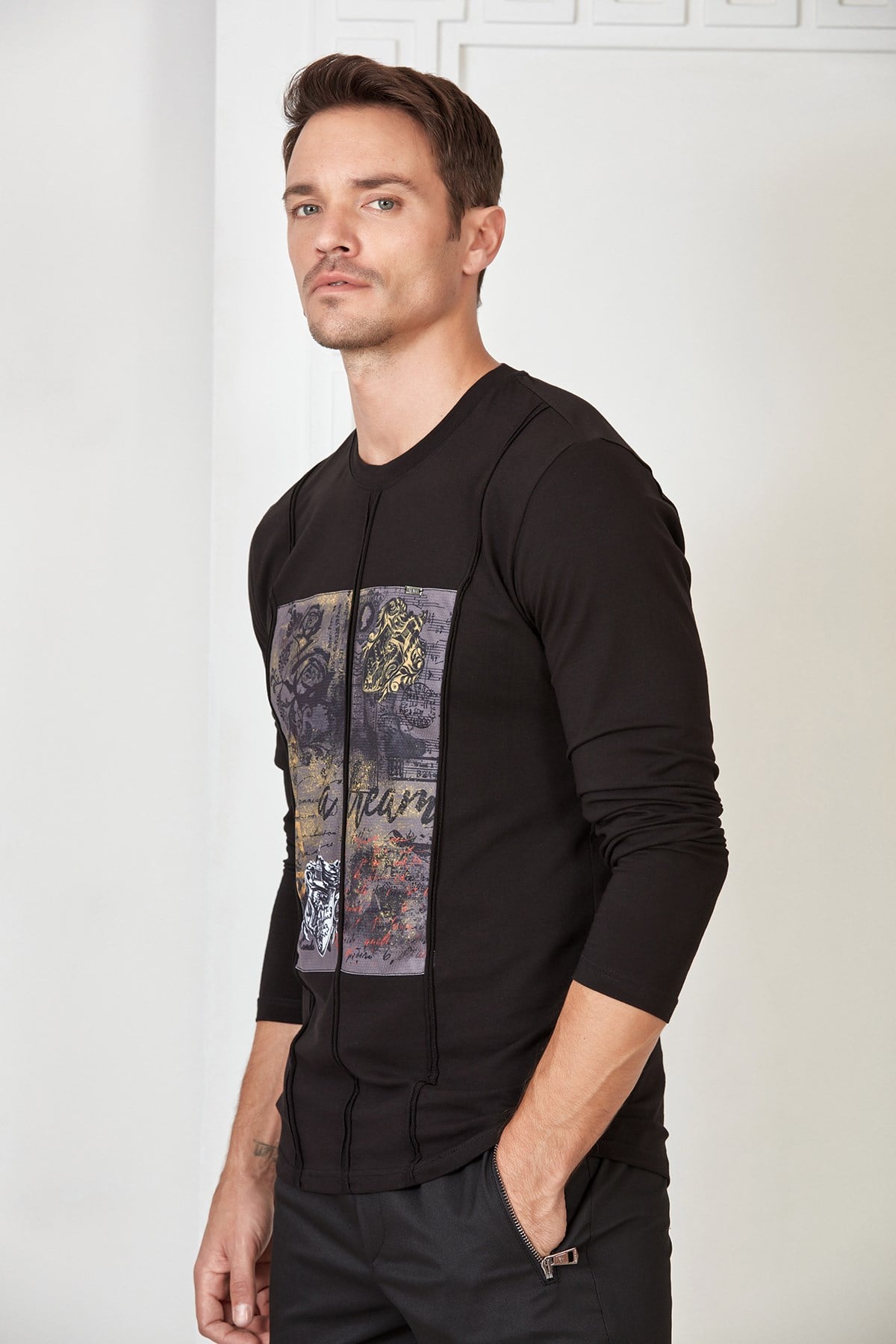 Beyaz Nervürlü Baskılı Sweatshirt