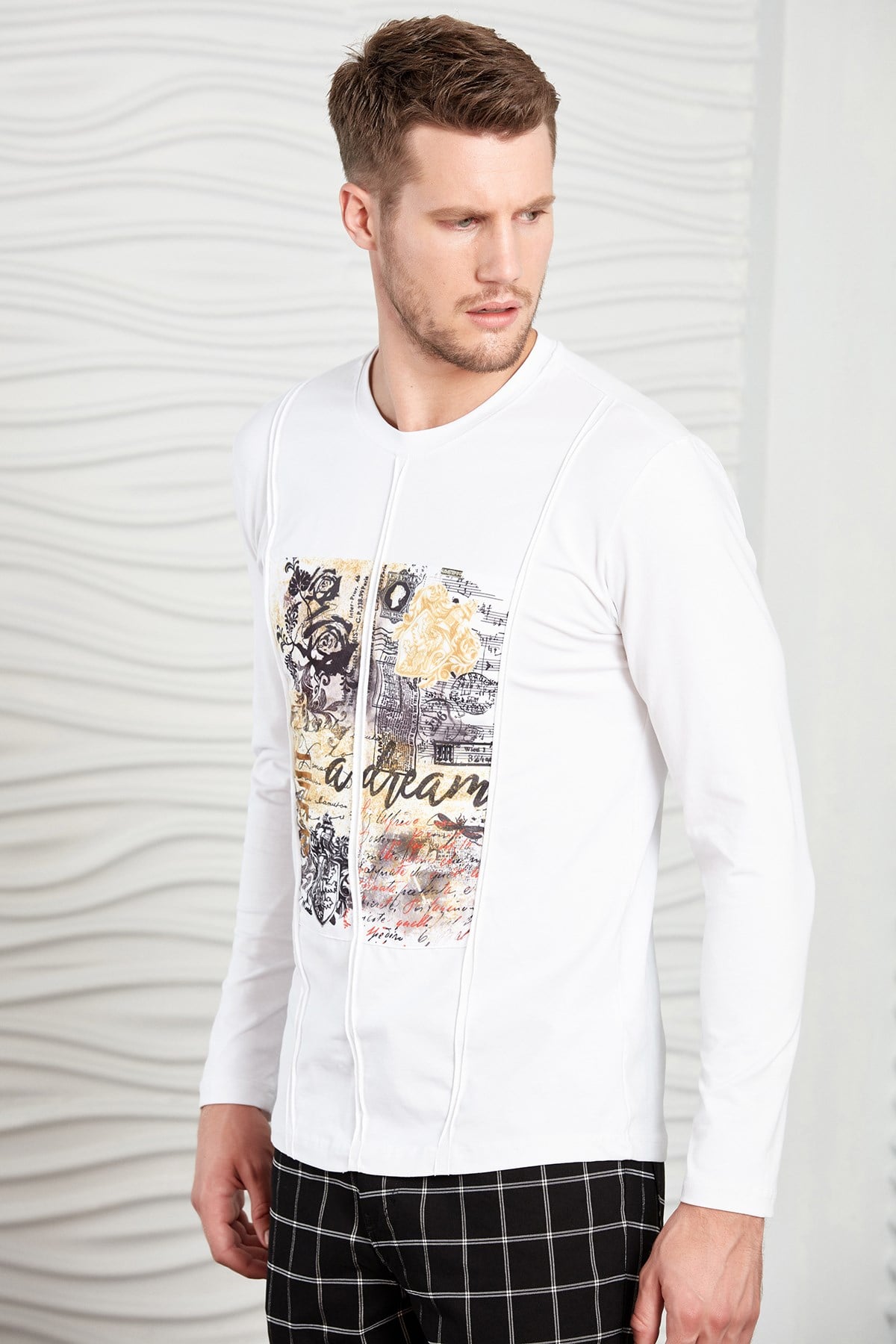 Beyaz Nervürlü Baskılı Sweatshirt