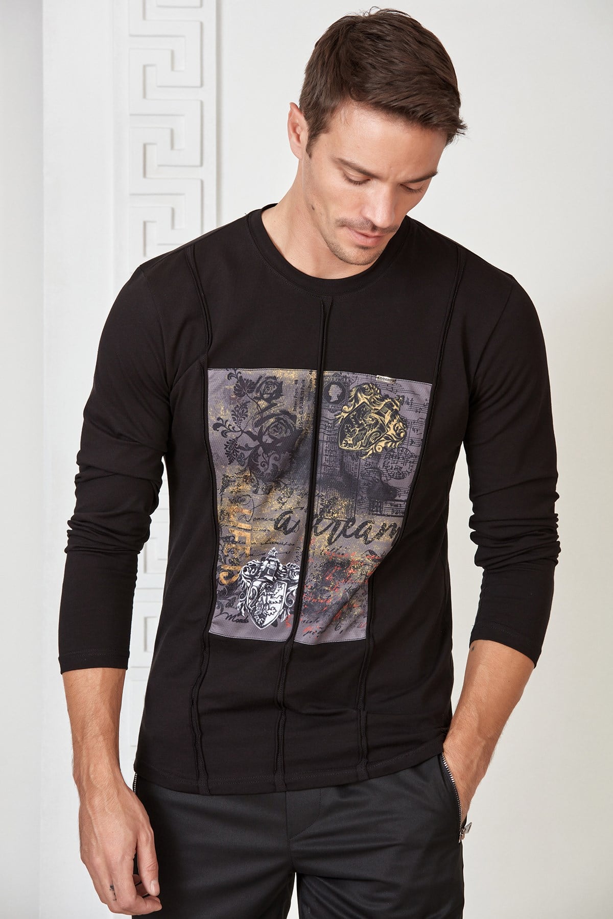 Beyaz Nervürlü Baskılı Sweatshirt