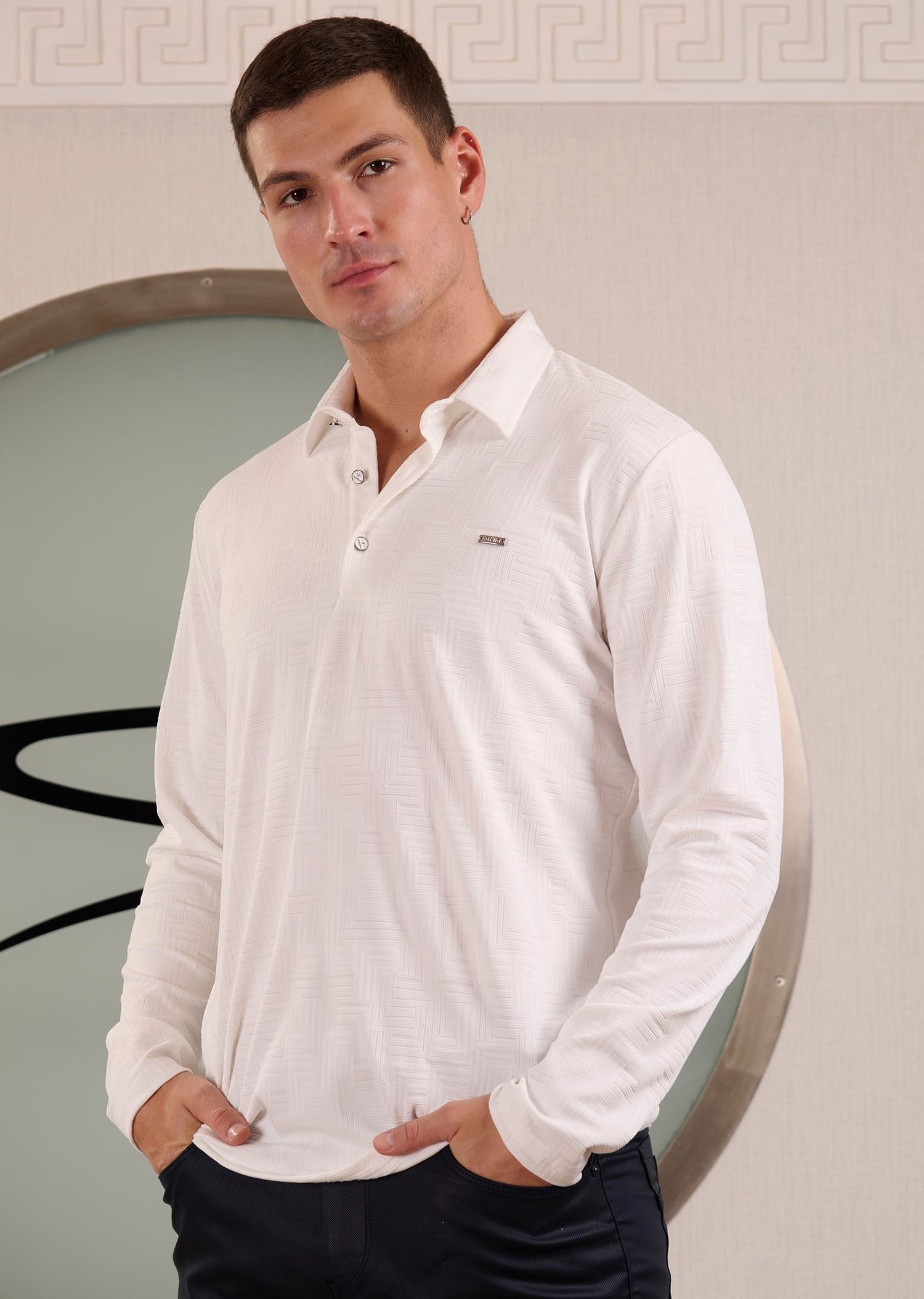 Beyaz Polo Yaka Pamuklu Jakarlı Sweatshirt