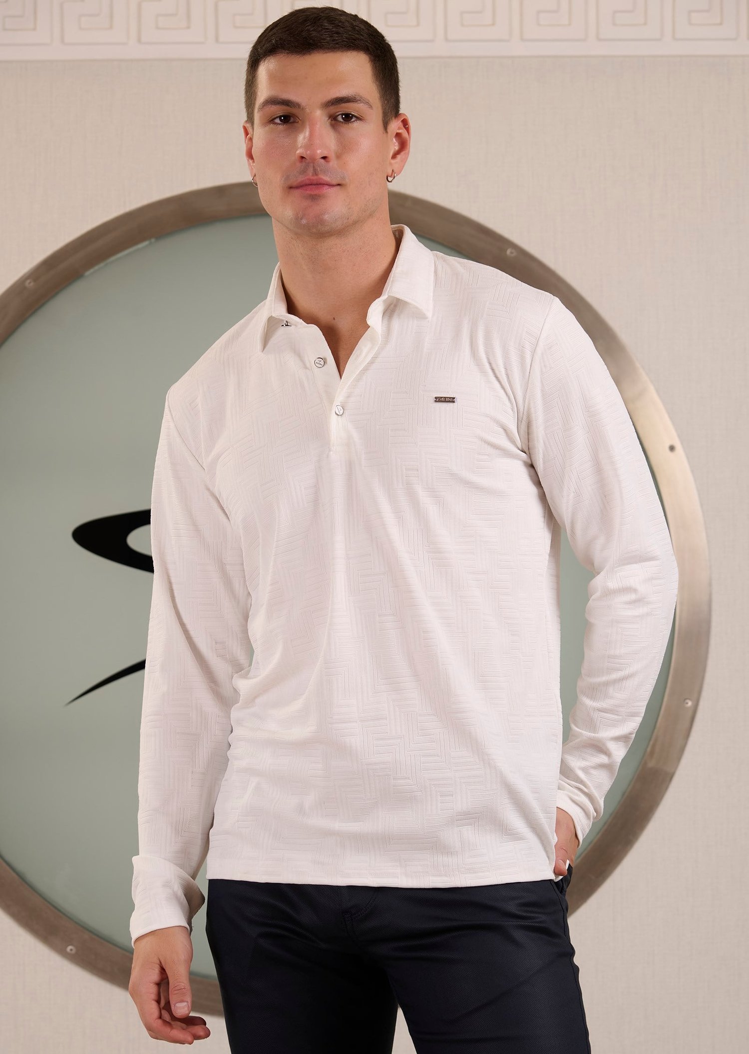Beyaz Polo Yaka Pamuklu Jakarlı Sweatshirt