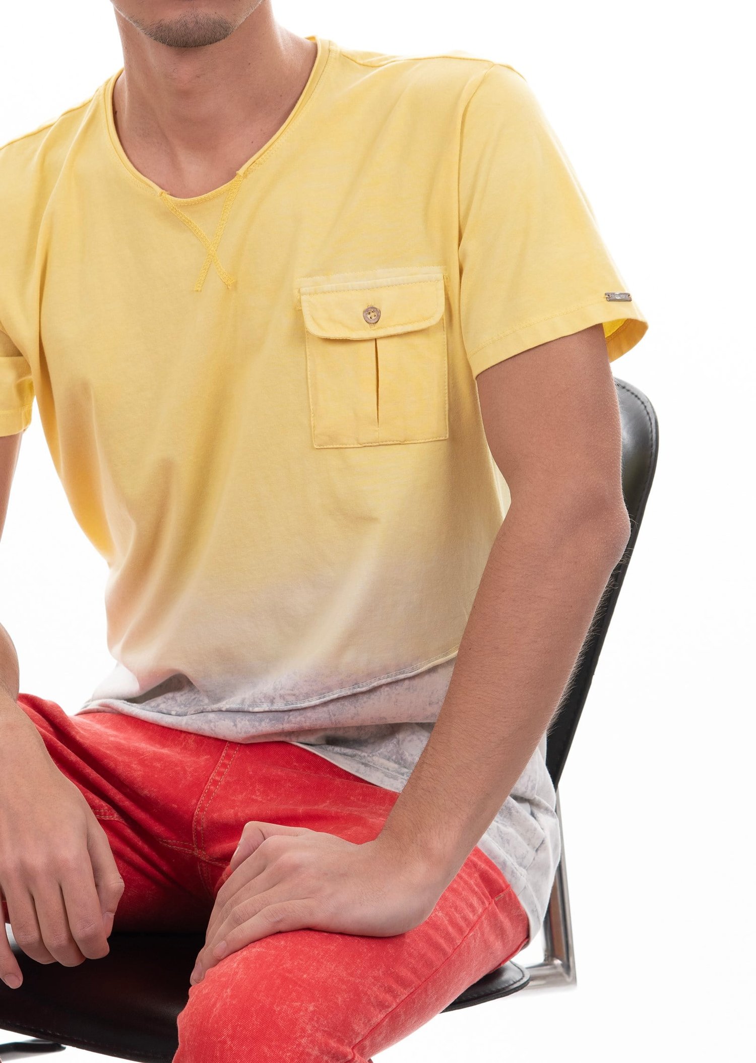 Cepli Eskitme Oval Yaka T-Shirt