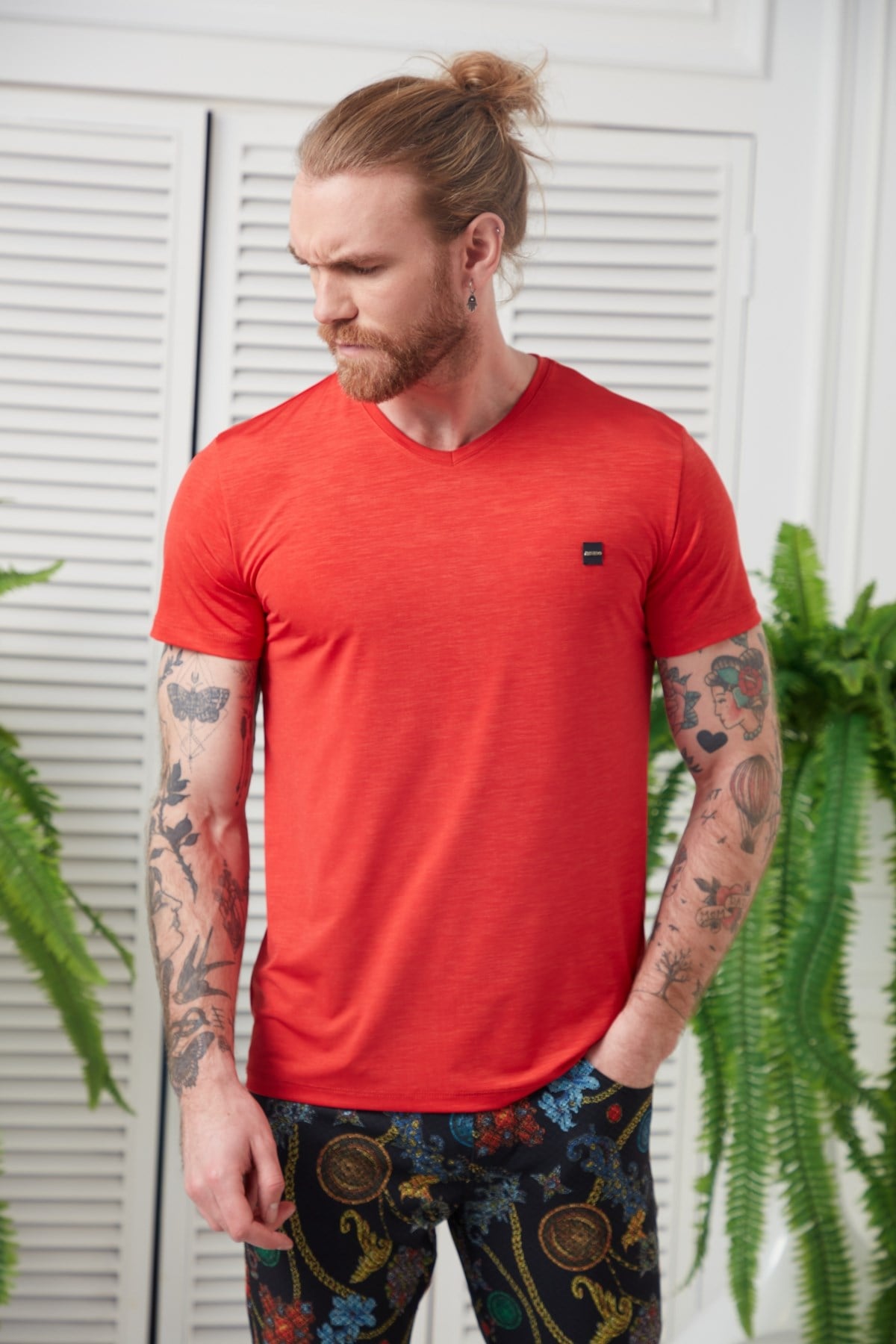 Flamlı V Yaka Parlak Hardal T-Shirt