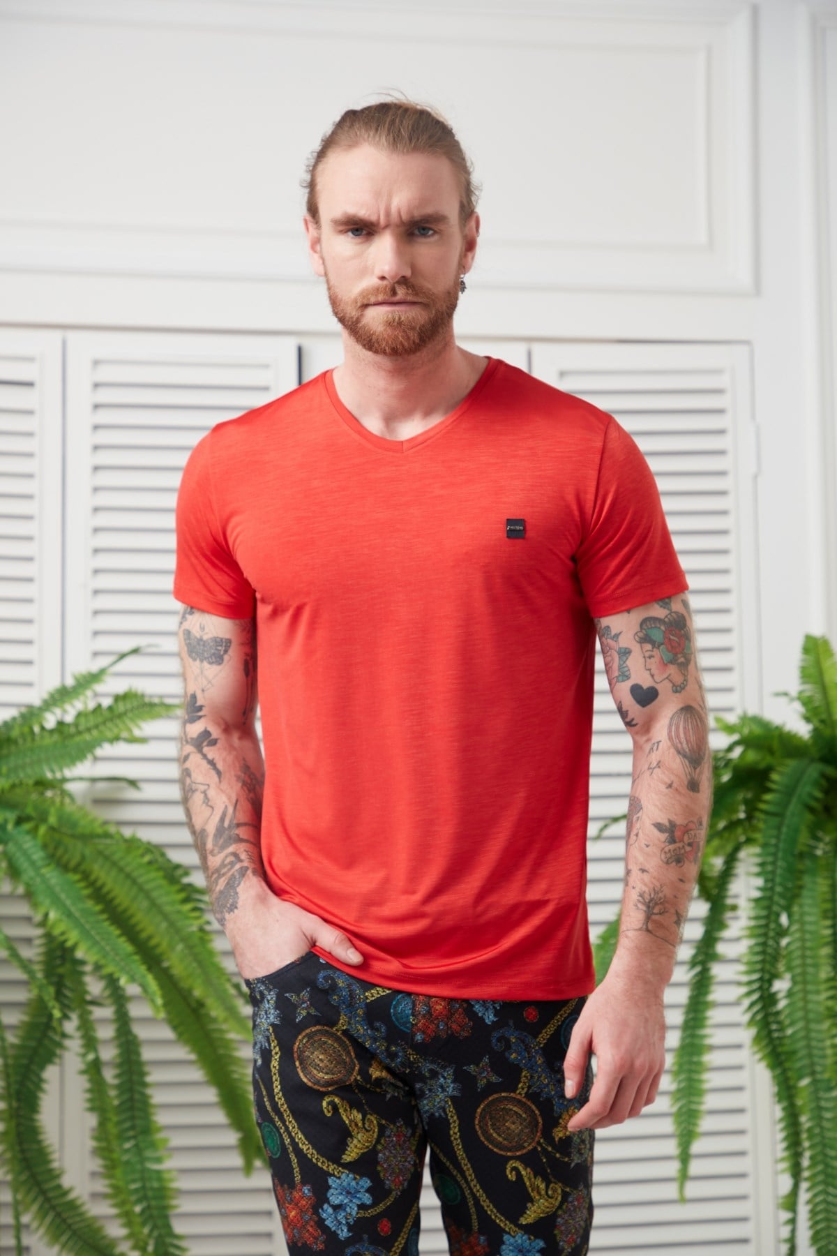 Flamlı V Yaka Parlak Hardal T-Shirt