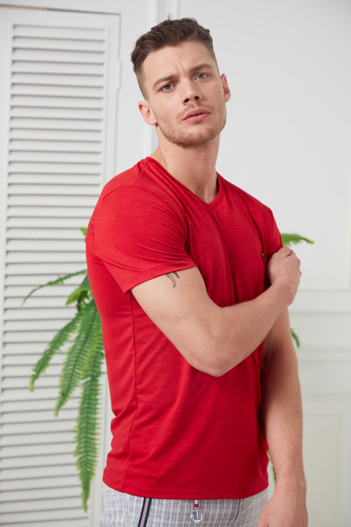 Flamlı V Yaka Parlak Hardal T-Shirt