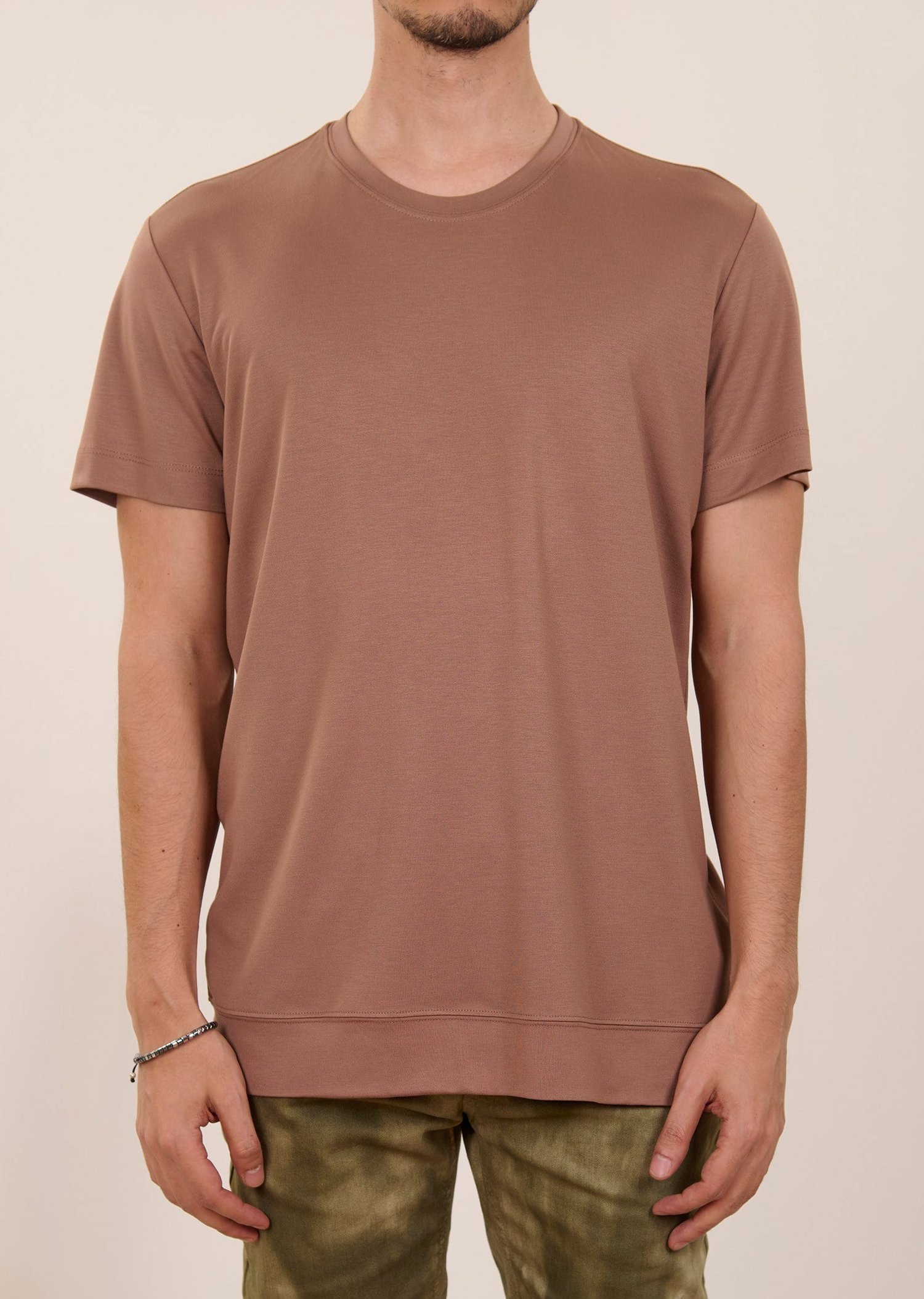 Kahve İnterlok Metal Logo Detaylı Bisiklet Yaka T-Shirt