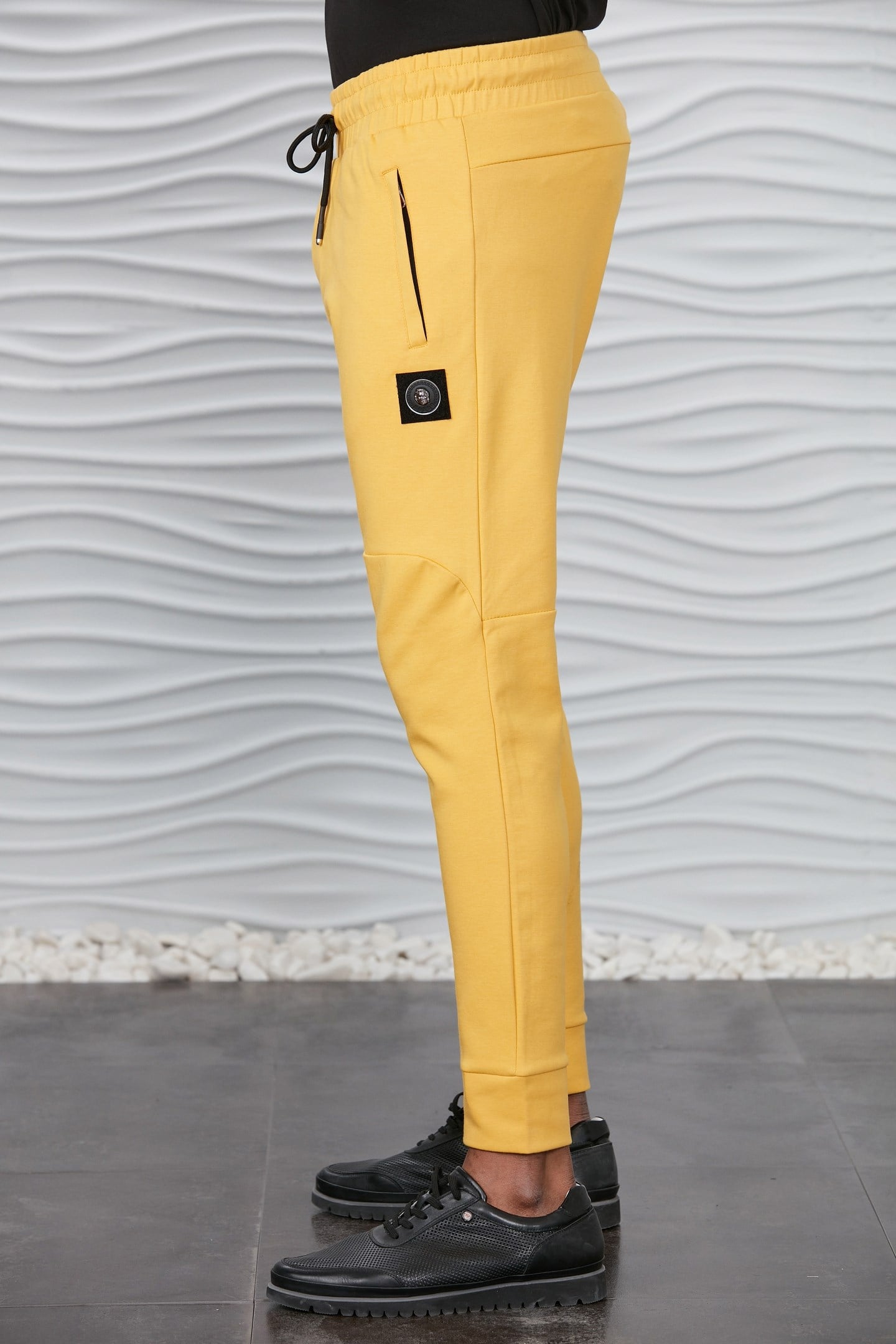 Kırçıllı Sarı Parçalı Jogger Pantolon