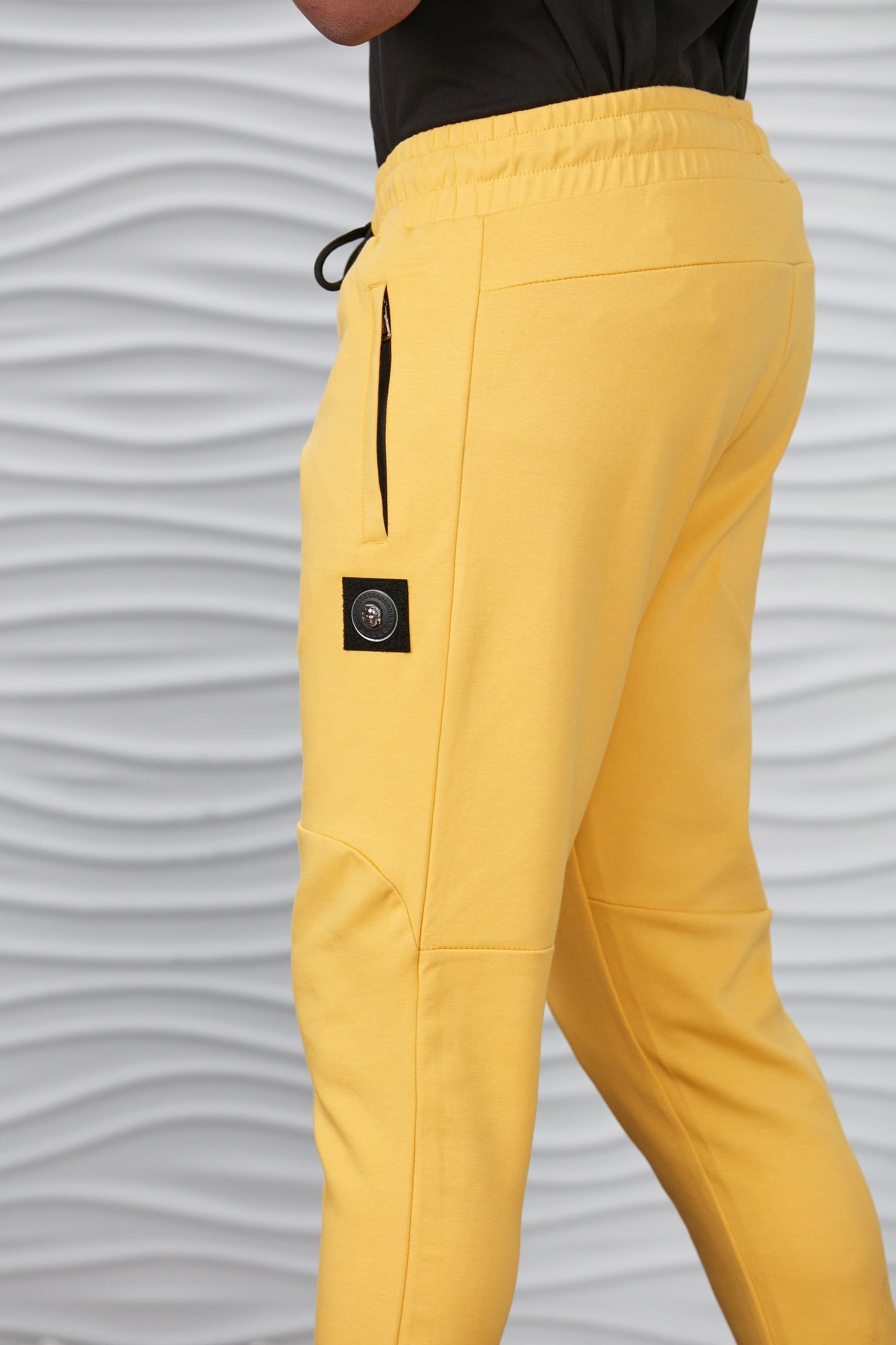 Kırçıllı Sarı Parçalı Jogger Pantolon